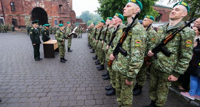Пограничники приняли присягу в Брестской крепости