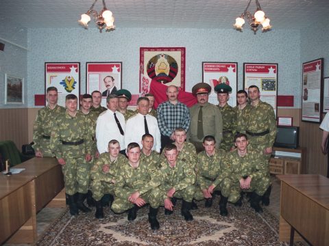 1998 год. Александр Лукашенко посетил заставу "Казимирово" Брестской пограничной группы..