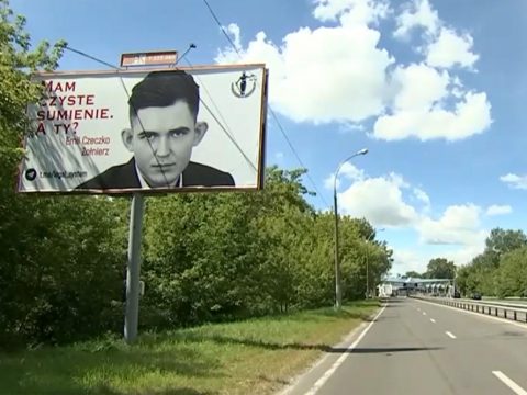 Билборд, посвященный Эмилю Чечко, появился в Бресте у границы с Польшей...