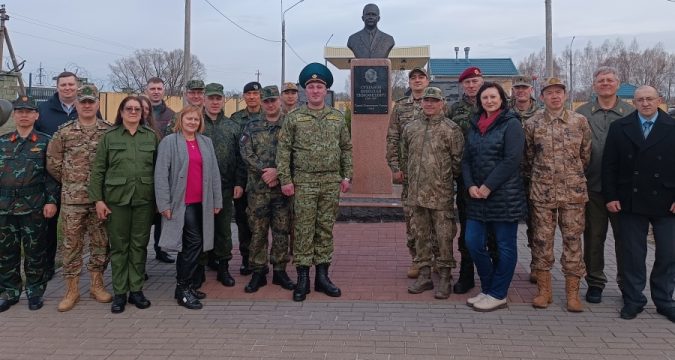 Военные атташе посетили места боевой славы в белорусском приграничье
