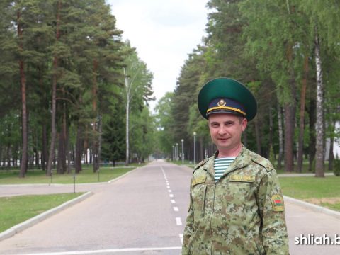 Военнослужащий Сморгонской пограничной группы Владимир Исаенко