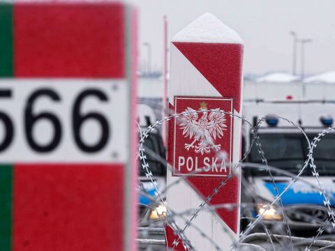 Польские власти начали ставить в паспортах белорусов новые отметки при въезде