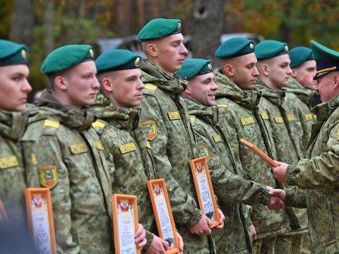 В гомельской погрангруппе состоялись проводы солдат-срочников