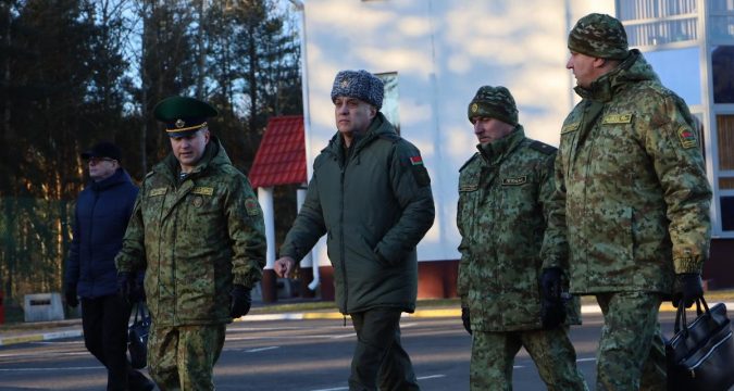 По поручению Президента Республики Беларусь проверена маневренная группа Брестской погрангруппы