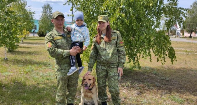 Молодая семья Бруцких
