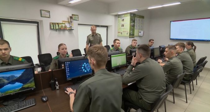 Отряд пограничного контроля «Минск» отметил 80-летие