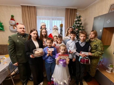 Лидские пограничники продолжают участие в благотворительной республиканской акции «Наши дети»
