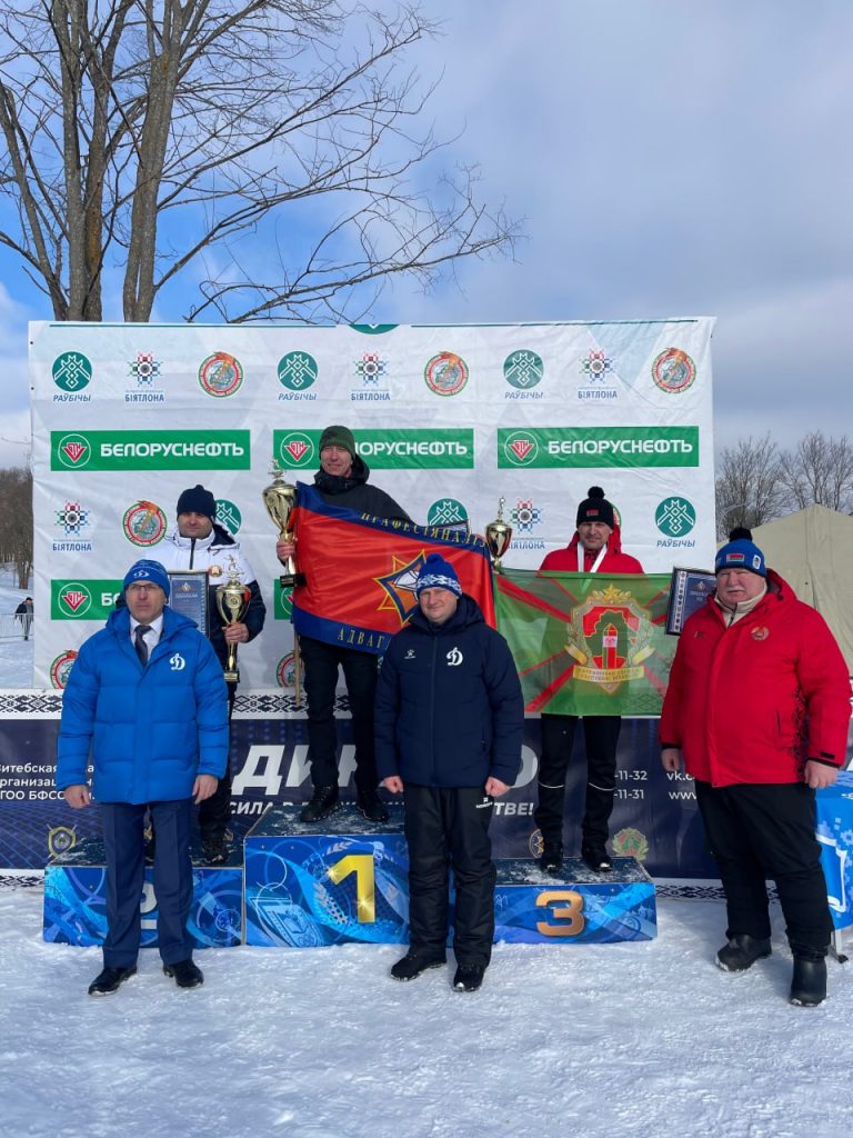 Пограничники завоевали бронзу в лыжных гонках