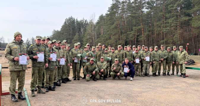 На войсковом стрельбище «Минойты» прошло первенство по служебному биатлону!