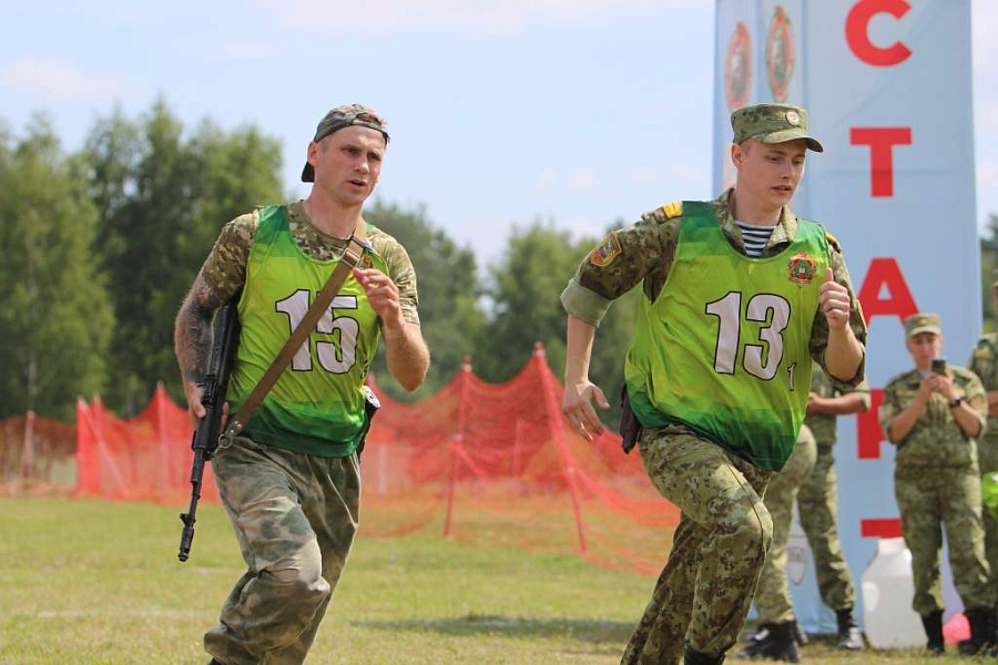 Олег Гоголюк – мастер спорта и шестикратный чемпион по рукопашному бою, неоднократный призер республиканских турниров и чемпионатов СНГ среди силовых ведомств.