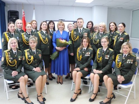 Председатель Белорусского союза женщин в канун Дня пограничника поздравила сотрудниц Госпогранкомитета