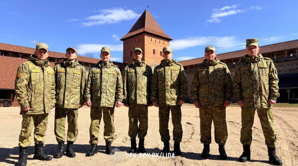 В Лидском погранотряде торжественно наградили лучших по итогам сборов