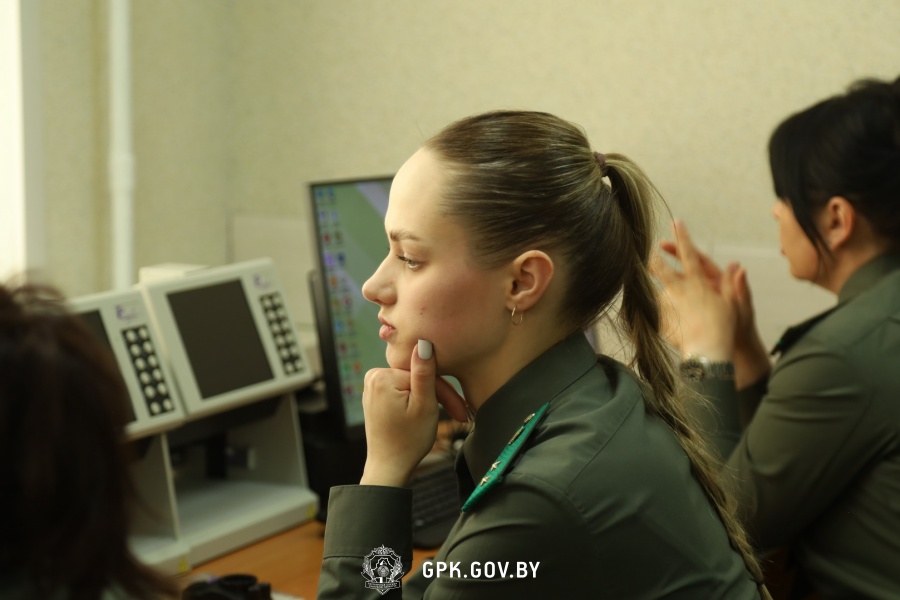 В Институте погранслужбы состоялся финальный этап соревнований среди команд со всей страны, чтобы определить лучшего начальника смены, лучшего старшего контролера и лучшего контролера.