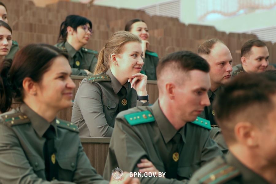 В Институте погранслужбы состоялся финальный этап соревнований среди команд со всей страны, чтобы определить лучшего начальника смены, лучшего старшего контролера и лучшего контролера.