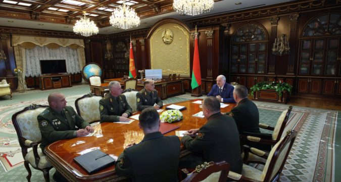 Лукашенко: южная граница пылает как никогда, и ее надо защищать в усиленном режиме